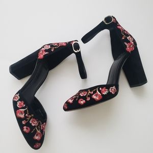 White House Black Market Embroidered  Black Suede Heels Size 6